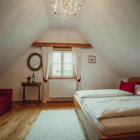 Weinquartier Pichler-schober Bed & Breakfast 4*